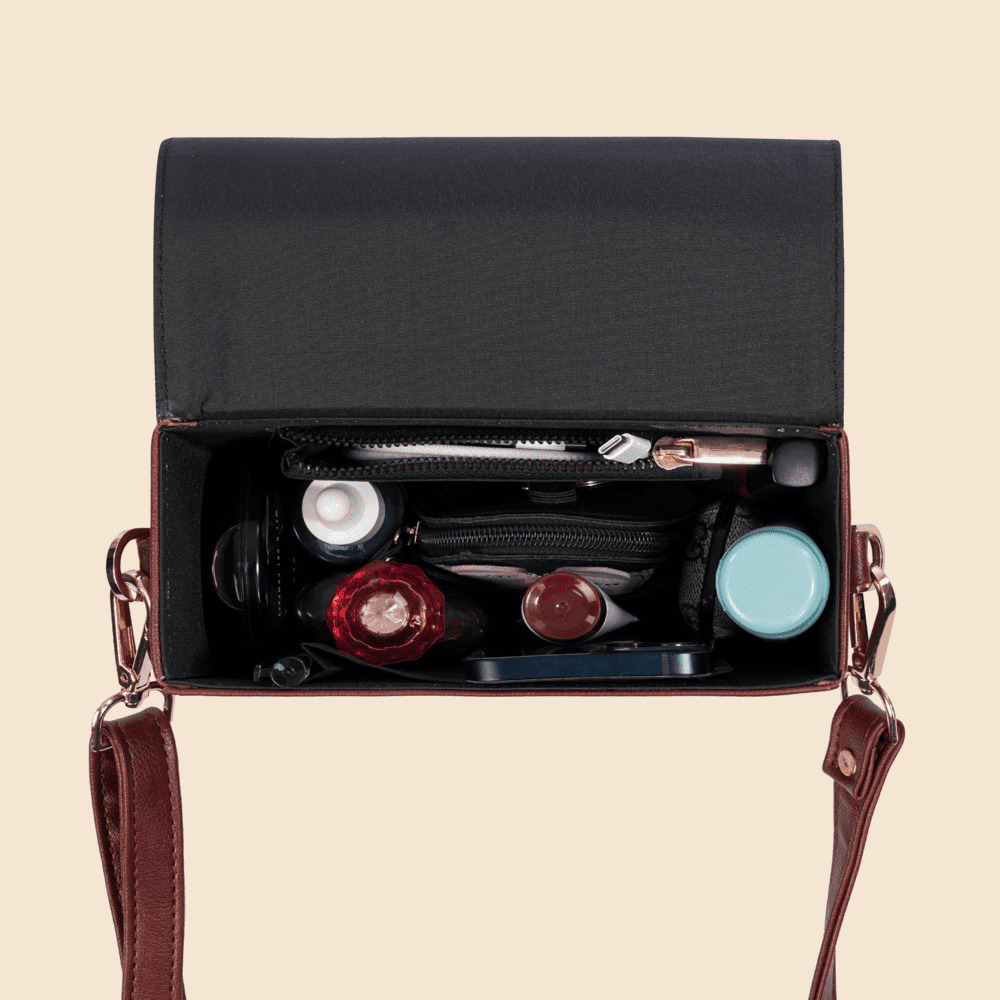 Sunehri Women Sling Bag - Image 4